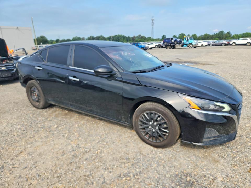 59359196 :رقم المزاد ، 1N4BL4BV5PN426186 vin ، 2023 Nissan Altima مزاد بيع