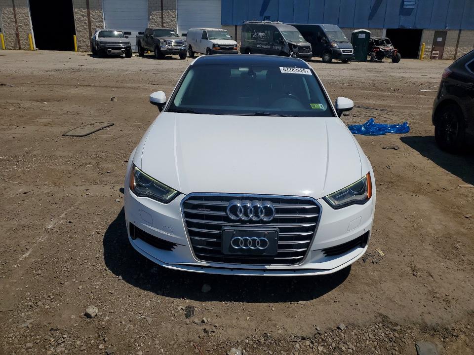 Продажа на аукционе авто 2016 Audi A3, vin: WAUB8GFF8G1083586, номер лота: 62283686