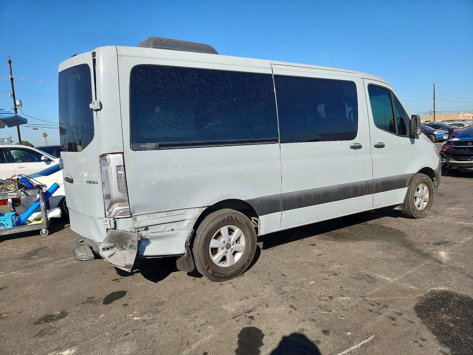 63584286 :رقم المزاد ، W1Z40FHY4NT085453 vin ، 2022 Mercedes-benz Sprinter مزاد بيع