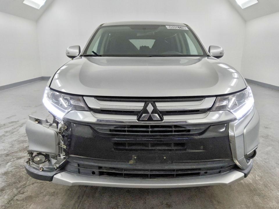 59332176 :رقم المزاد ، JA4AD3A37JJ003793 vin ، 2018 Mitsubishi Outlander مزاد بيع