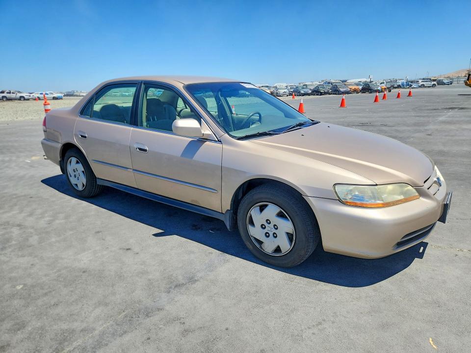 2001 Honda Accord მანქანა იყიდება აუქციონზე, vin: 1HGCG16401A087114, აუქციონის ნომერი: 61979766