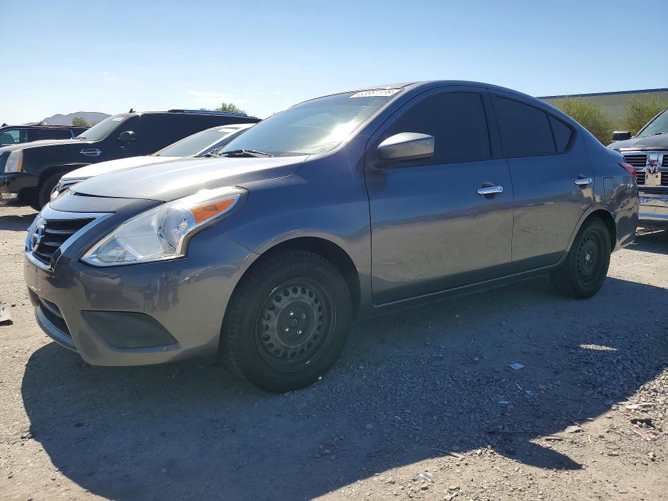 63387036 :رقم المزاد ، 3N1CN7AP1JL851606 vin ، 2018 Nissan Versa مزاد بيع