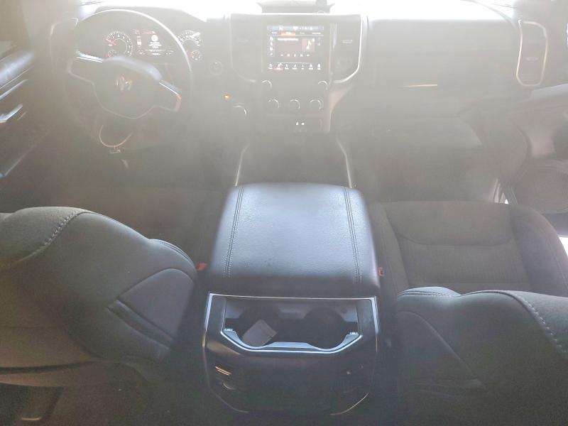 61965836 :رقم المزاد ، 1C6SRFFT3NN427824 vin ، 2022 Ram 1500 مزاد بيع