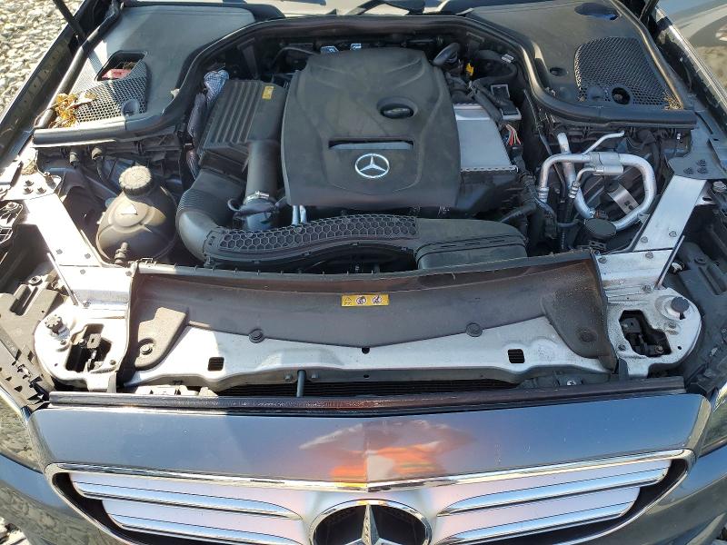 58478146 :رقم المزاد ، WDDZF4KB4HA100190 vin ، 2017 Mercedes-benz E مزاد بيع