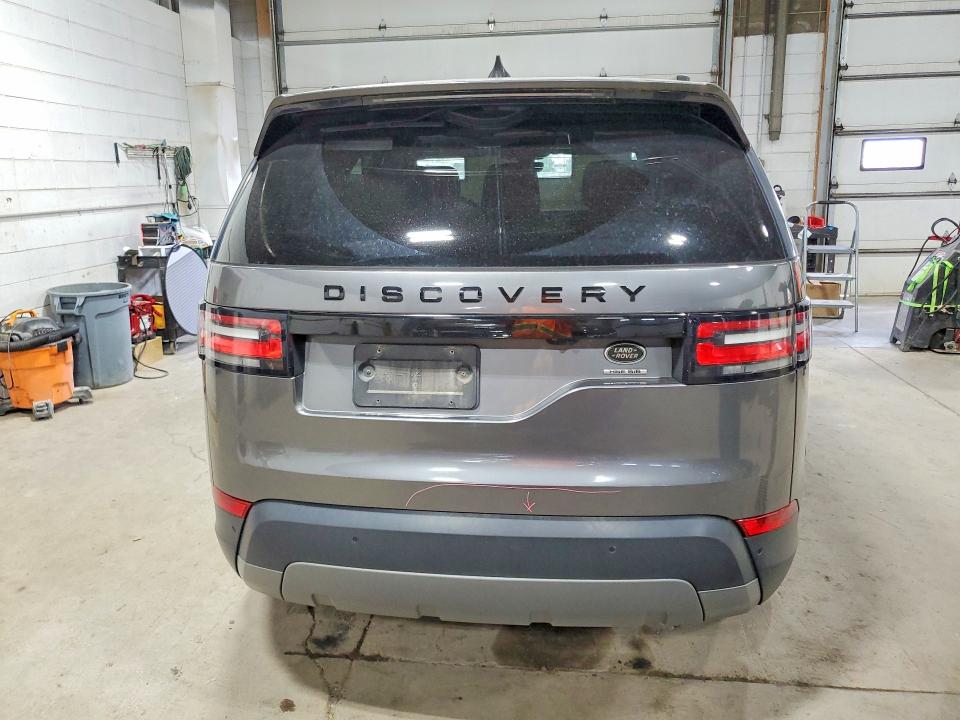 61754606 :رقم المزاد ، SALRRBBV8HA013305 vin ، 2017 Land Rover Discovery مزاد بيع