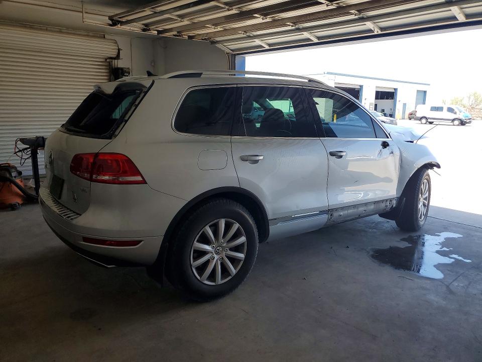 63320666 :رقم المزاد ، WVGFF9BP0CD005246 vin ، 2012 Volkswagen Touareg مزاد بيع