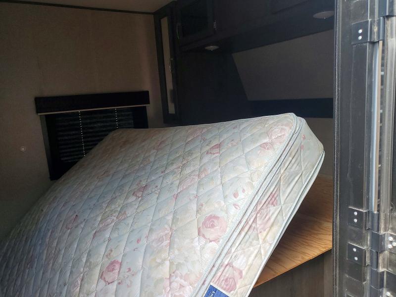 59134356 :رقم المزاد ، 1UJBJ0BR1L1T70177 vin ، 2020 Jayco Jay Flight مزاد بيع