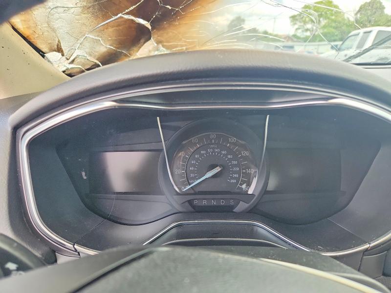 60620696 :رقم المزاد ، 3FA6P0D97JR155201 vin ، 2018 Ford Fusion مزاد بيع