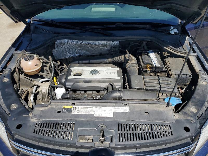 60430086 :رقم المزاد ، WVGAV7AX6FW524233 vin ، 2015 Volkswagen Tiguan مزاد بيع