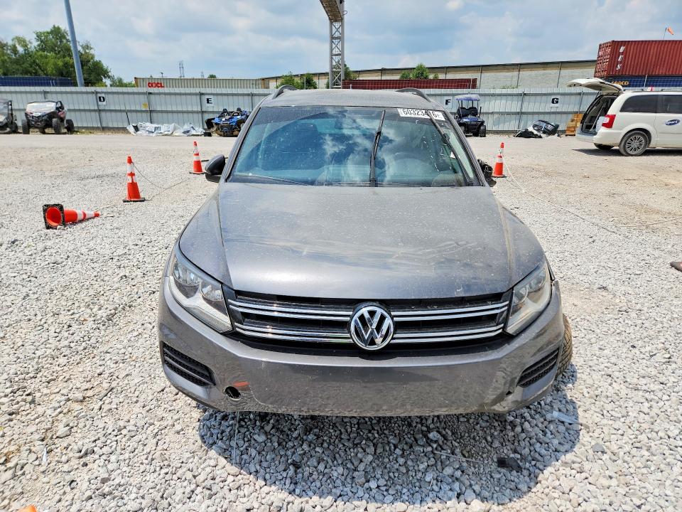 60323416 :رقم المزاد ، WVGAV7AX4FW595947 vin ، 2015 Volkswagen Tiguan مزاد بيع
