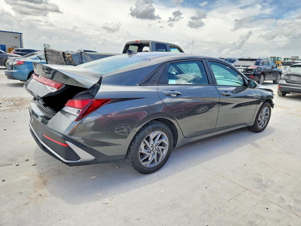 2024 Hyundai Elantra მანქანა იყიდება აუქციონზე, vin: KMHLM4DGXRU683472, აუქციონის ნომერი: 61288446
