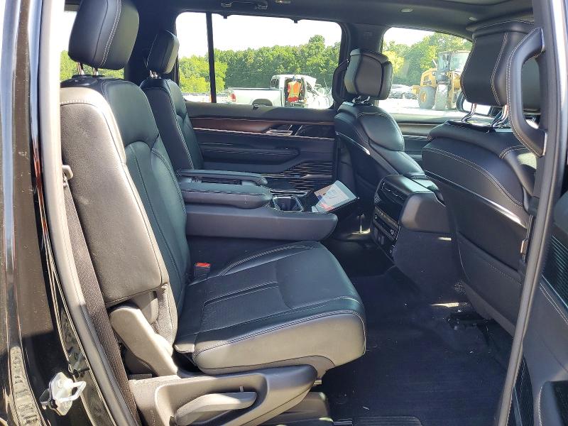 Продаж на аукціоні авто 2022 Jeep Grand Wagoneer, vin: 1C4SJVEJ2NS165032, номер лоту: 95586995