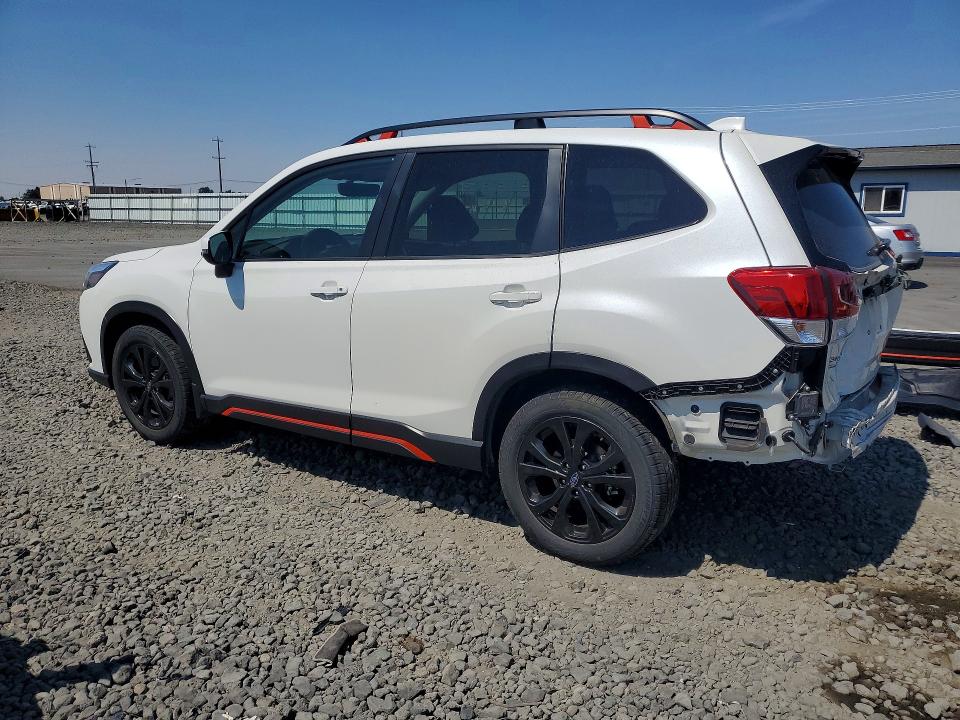 62723576 :رقم المزاد ، JF2SKAJC1NH501037 vin ، 2022 Subaru Forester مزاد بيع