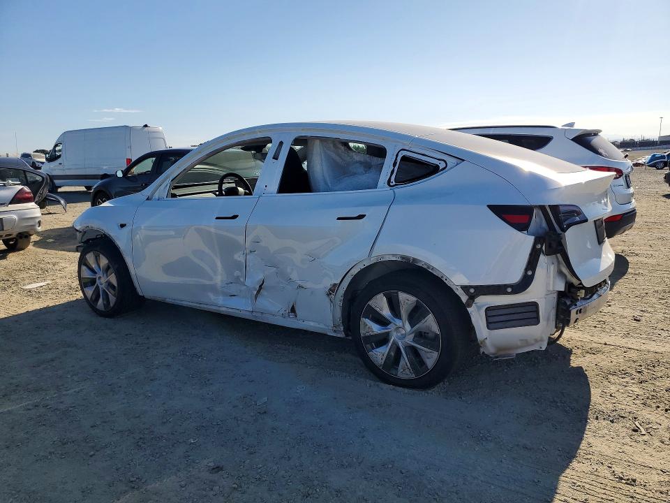 2024 Tesla Model Y მანქანა იყიდება აუქციონზე, vin: 7SAYGDED0RF055177, აუქციონის ნომერი: 60688076