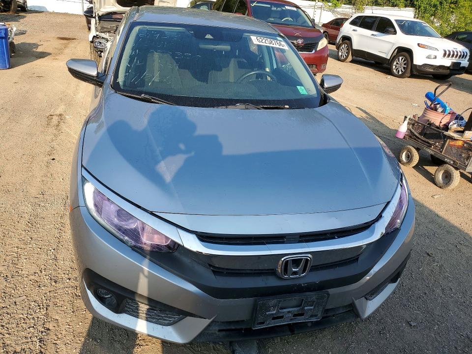 Продажа на аукционе авто 2018 Honda Civic, vin: 2HGFC2F64JH032330, номер лота: 62258766