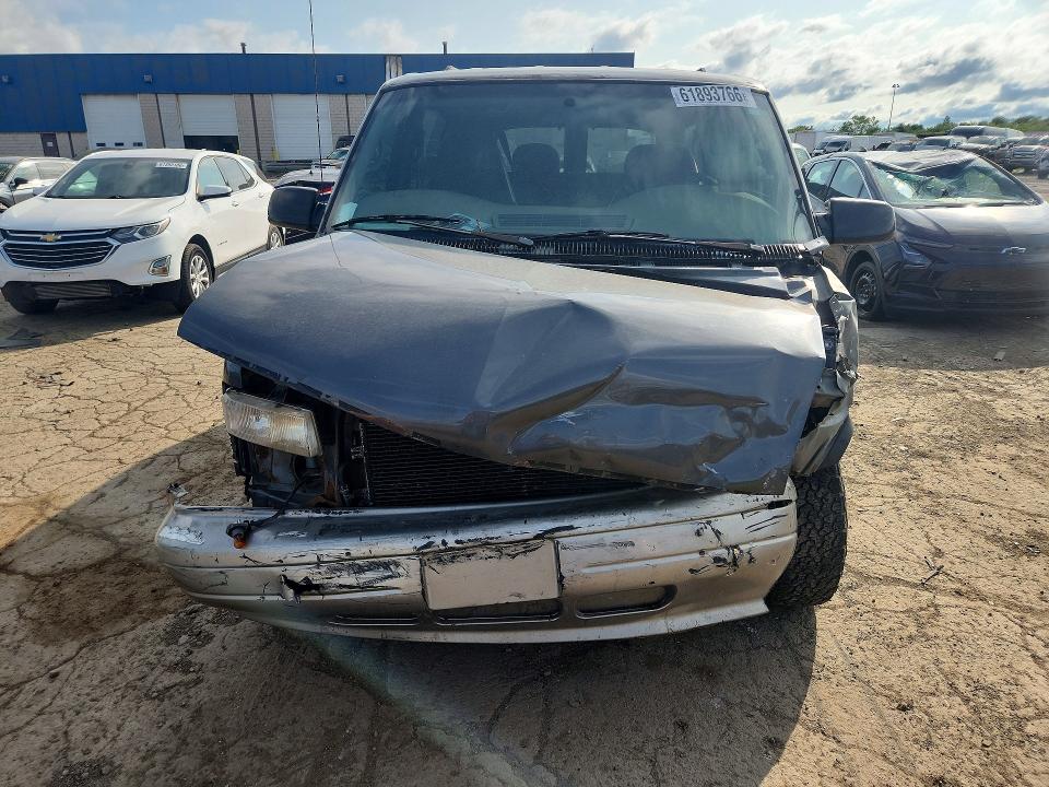 Продаж на аукціоні авто 2000 Chevrolet Astro, vin: 1GNDM19W5YB135226, номер лоту: 61893766