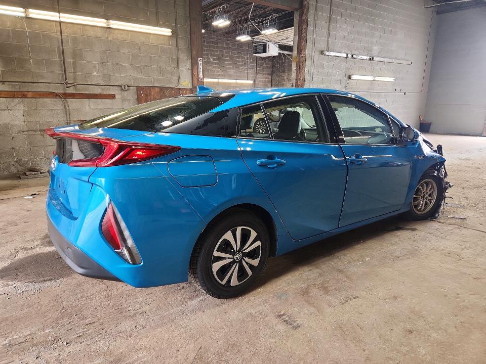 60052666 :رقم المزاد ، JTDKARFP3H3039609 vin ، 2017 Toyota Prius Prime مزاد بيع