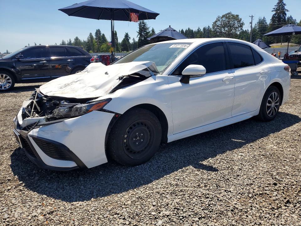Продажа на аукционе авто 2024 Toyota Camry, vin: 4T1G11AK7RU842062, номер лота: 61011696