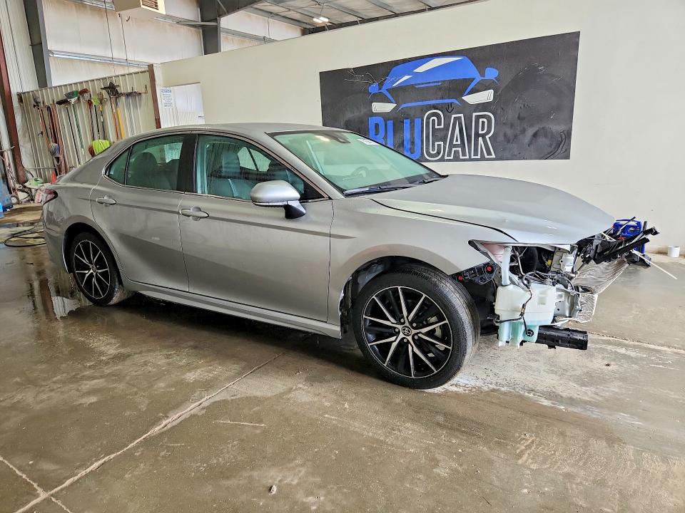 Продаж на аукціоні авто 2022 Toyota Camry, vin: 4T1G11AK6NU717614, номер лоту: 62511956