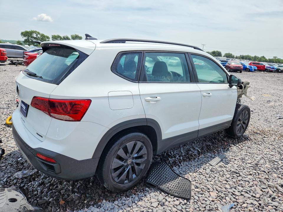 60070506 :رقم المزاد ، 3VVAX7B21NM016740 vin ، 2022 Volkswagen Taos مزاد بيع