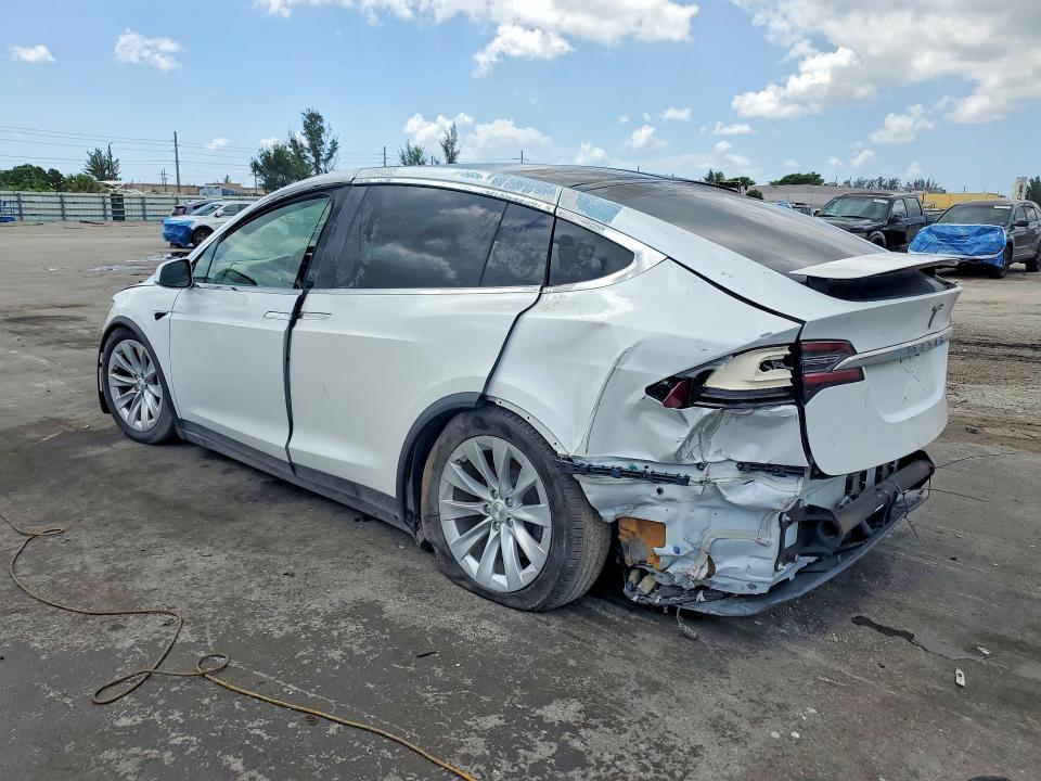 Продажа на аукционе авто 2021 Tesla Model X, vin: 5YJXCBE21MF322567, номер лота: 60150926