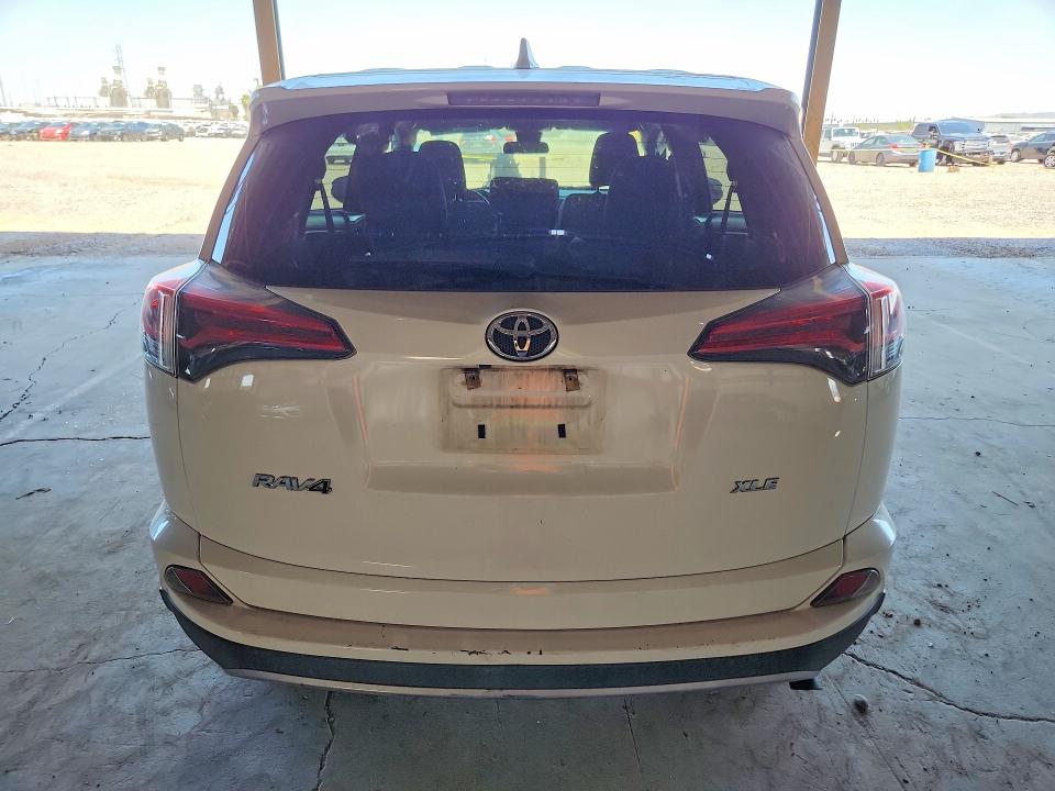 59847176 :رقم المزاد ، 2T3WFREV7JW473232 vin ، 2018 Toyota Rav4 مزاد بيع