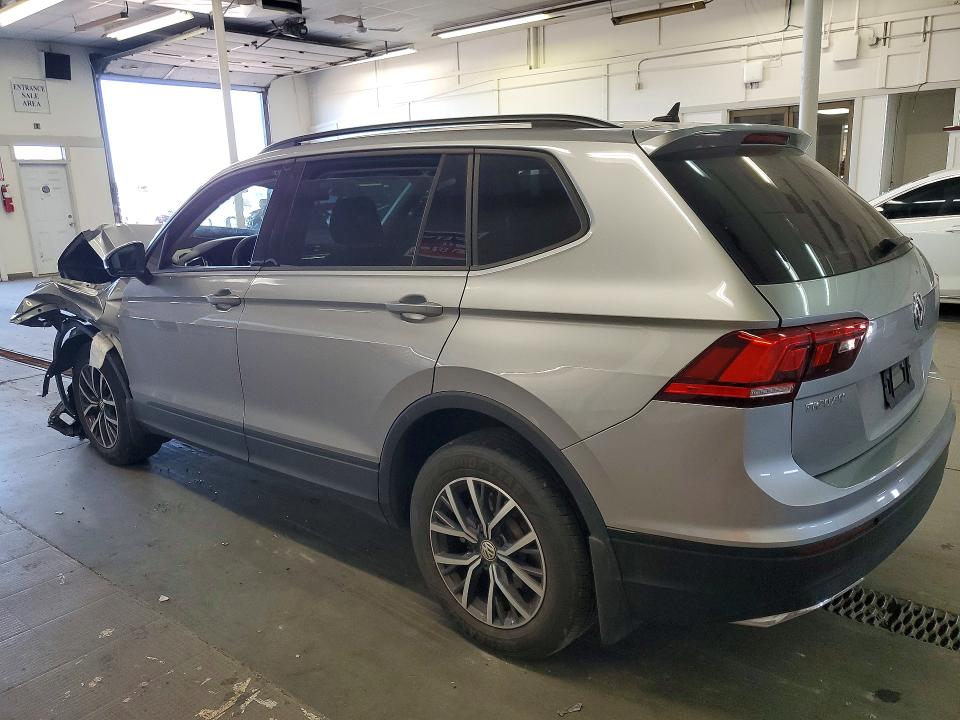 60567716 :رقم المزاد ، 3VV0B7AX6MM062103 vin ، 2021 Volkswagen Tiguan مزاد بيع