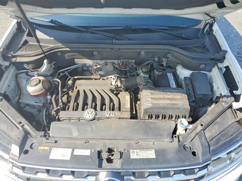 59795536 :رقم المزاد ، 1V2CR2CA6JC562065 vin ، 2018 Volkswagen Atlas مزاد بيع
