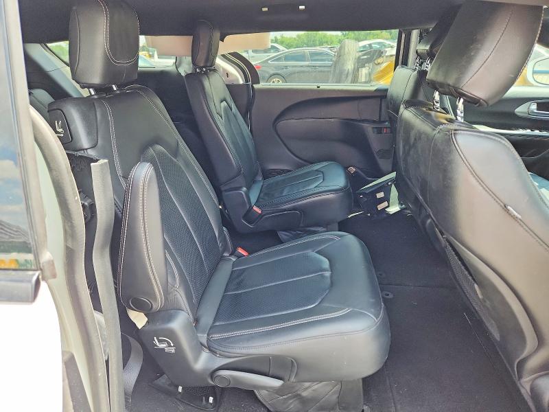 59277706 :رقم المزاد ، 2C4RC1BG3JR317616 vin ، 2018 Chrysler Pacifica مزاد بيع