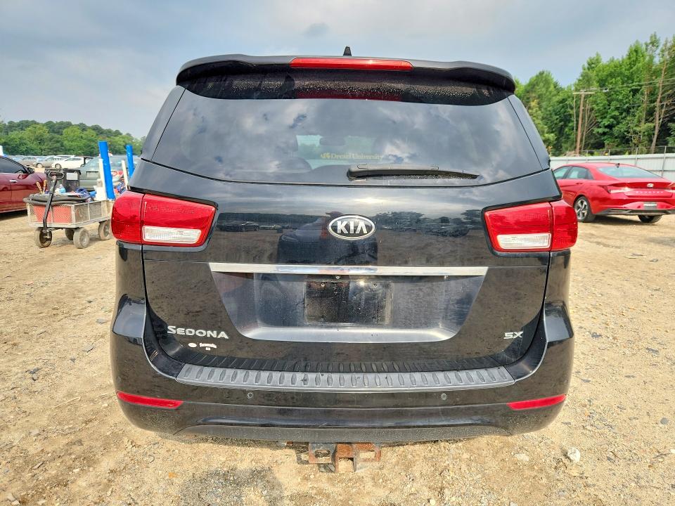 Продажа на аукционе авто 2015 Kia Sedona, vin: KNDMC5C14F6018999, номер лота: 61864236