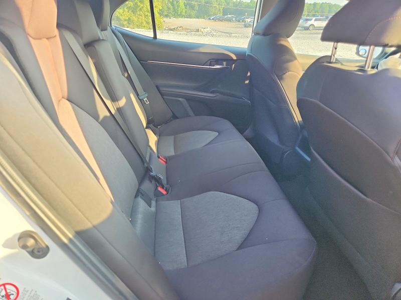 63127256 :رقم المزاد ، 4T1B11HK0KU203673 vin ، 2019 Toyota Camry مزاد بيع
