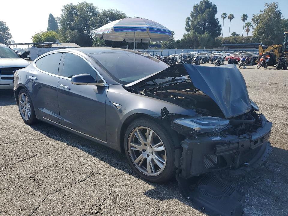 62716866 :رقم المزاد ، 5YJSA1E24MF423869 vin ، 2021 Tesla Model S مزاد بيع