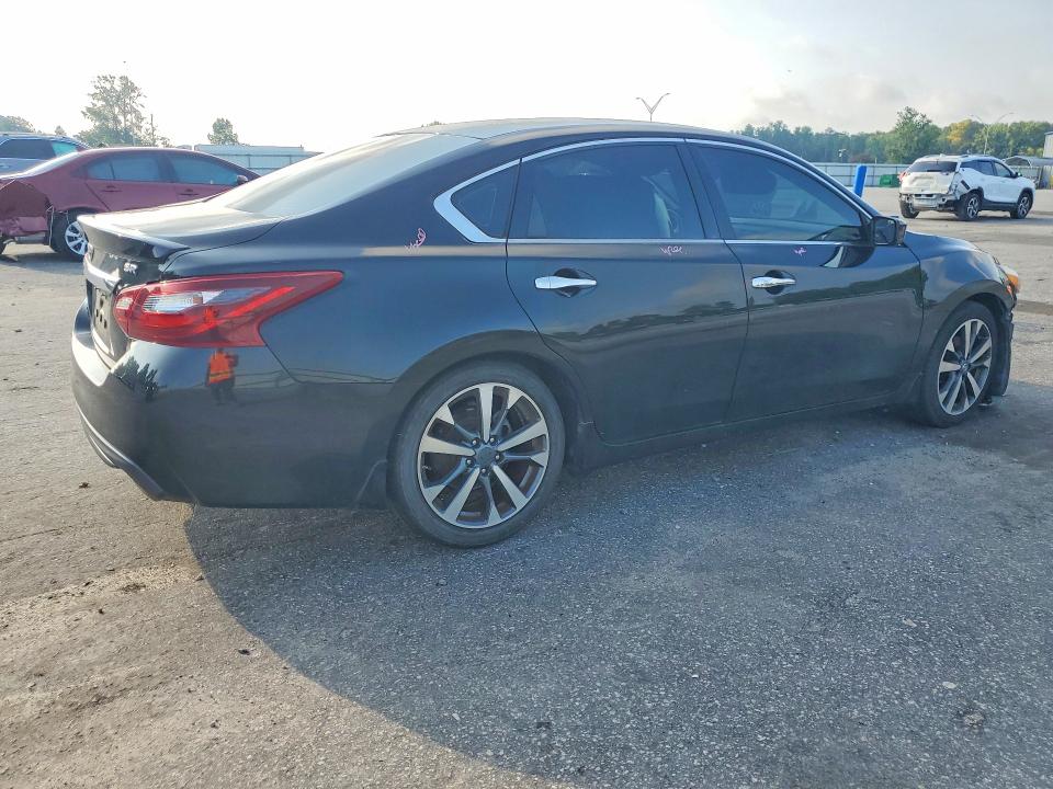 Продажа на аукционе авто 2017 Nissan Altima, vin: 1N4AL3AP7HC135677, номер лота: 59595376