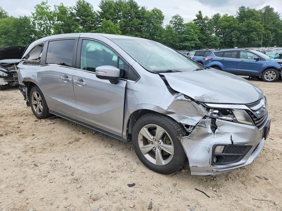 58704306 :رقم المزاد ، 5FNRL6H75JB054884 vin ، 2018 Honda Odyssey مزاد بيع