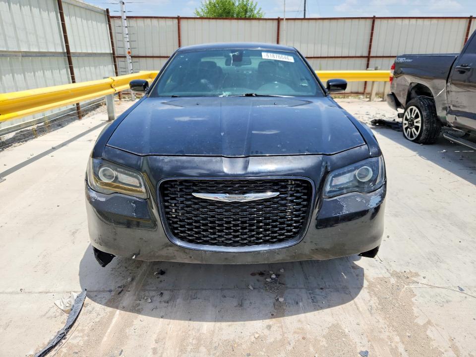 Продажа на аукционе авто 2018 Chrysler 300, vin: 2C3CCABG6JH243320, номер лота: 61876046
