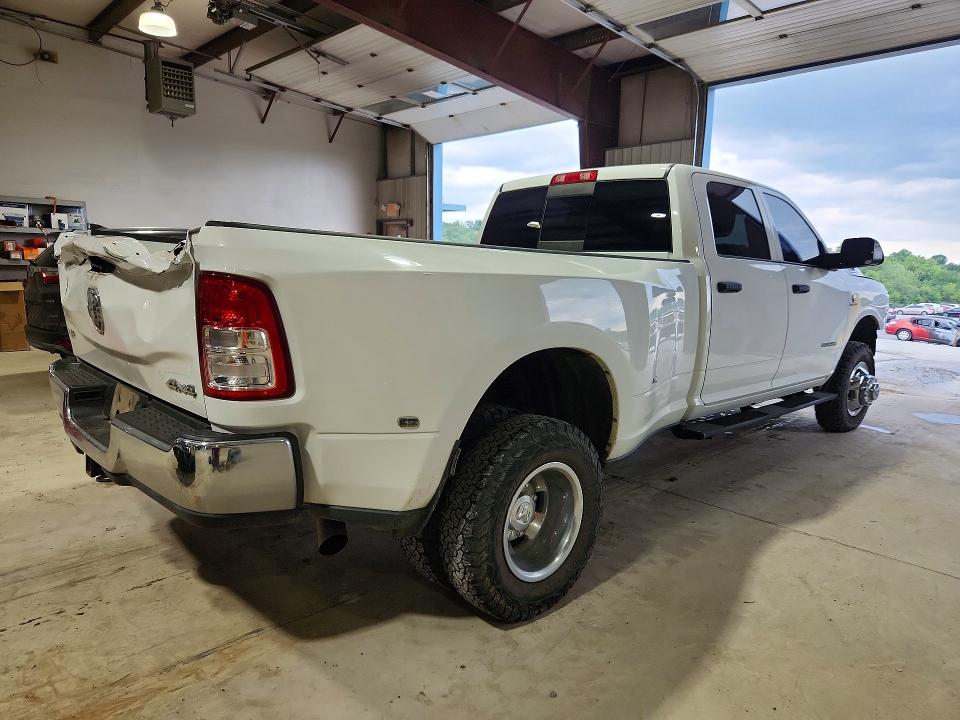 62539896 :رقم المزاد ، 3C63RRGL8NG151833 vin ، 2022 Ram 3500 مزاد بيع