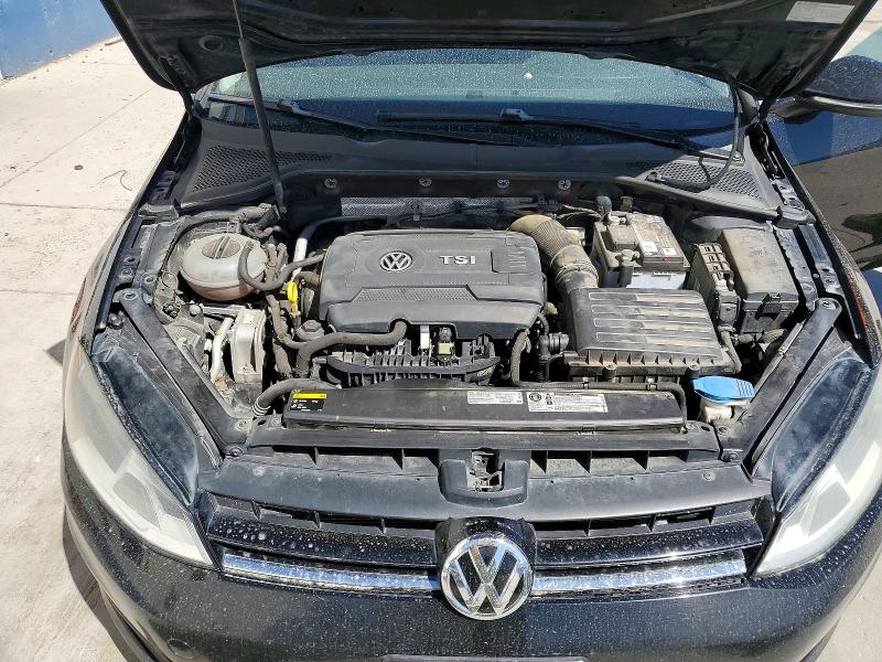 60180106 :رقم المزاد ، 3VW217AU4FM011747 vin ، 2015 Volkswagen Golf مزاد بيع