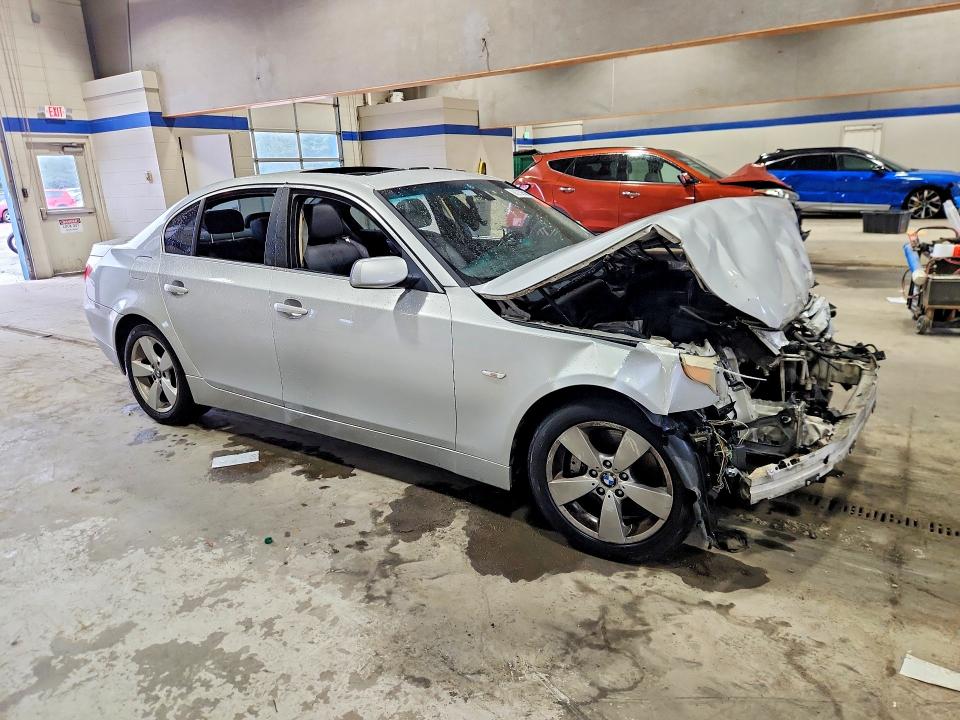 Продажа на аукционе авто 2007 Bmw 530, vin: WBANF73587CU25153, номер лота: 61732596