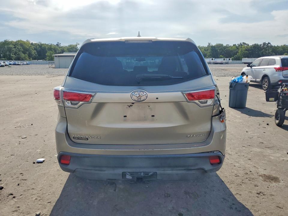Продажа на аукционе авто 2015 Toyota Highlander, vin: 5TDJKRFH8FS112213, номер лота: 60557606