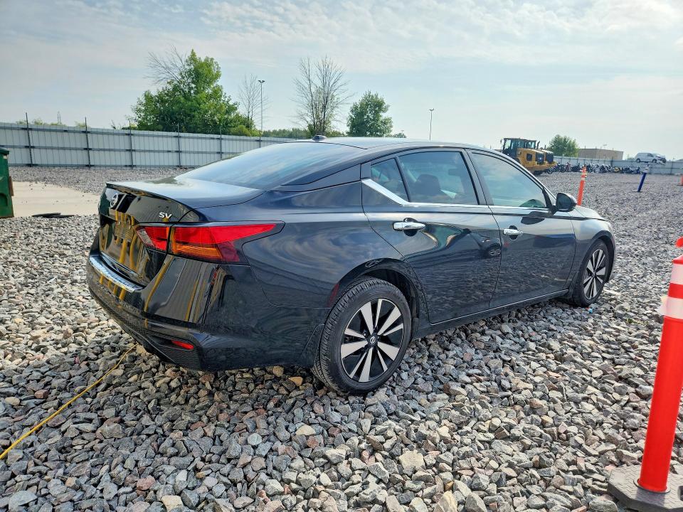 Продажа на аукционе авто 2022 Nissan Altima, vin: 1N4BL4DV7NN325449, номер лота: 63400796