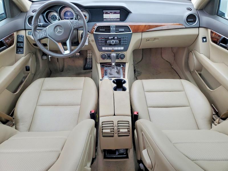 2013 Mercedes-benz C მანქანა იყიდება აუქციონზე, vin: WDDGF4HB6DA825346, აუქციონის ნომერი: 60741996