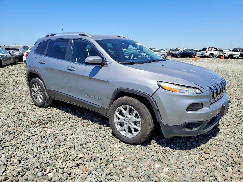 61551466 :رقم المزاد ، 1C4PJMCS5EW297027 vin ، 2014 Jeep Cherokee مزاد بيع