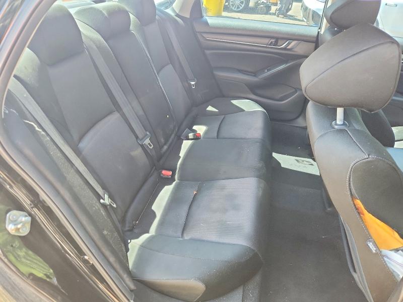 61548676 :رقم المزاد ، 1HGCV1F14KA098226 vin ، 2019 Honda Accord مزاد بيع