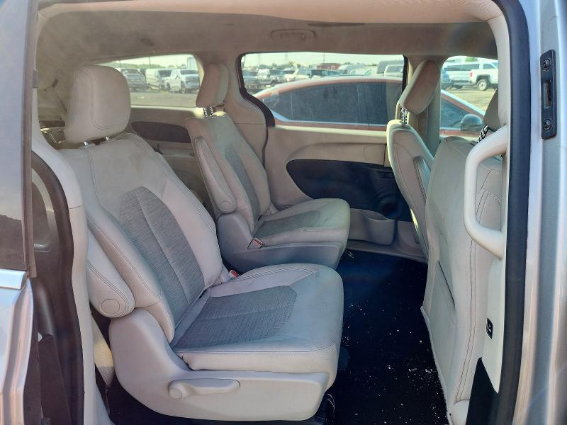 60665736 :رقم المزاد ، 2C4RC1H72HR500703 vin ، 2017 Chrysler Pacifica مزاد بيع