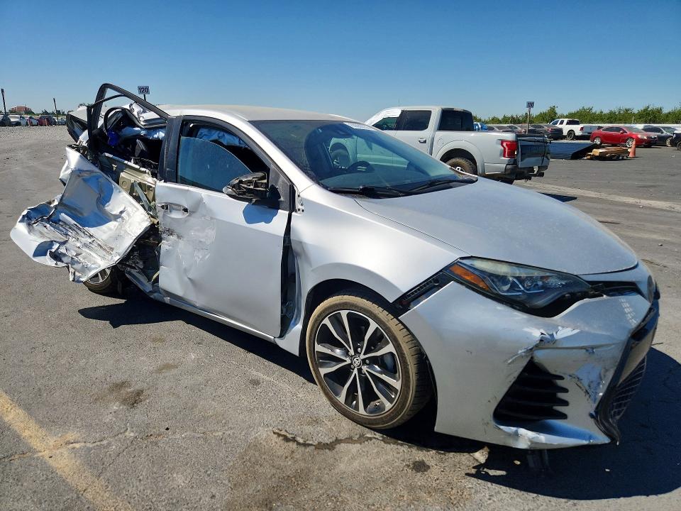 Продаж на аукціоні авто 2018 Toyota Corolla, vin: 5YFBURHEXJP773468, номер лоту: 60688236