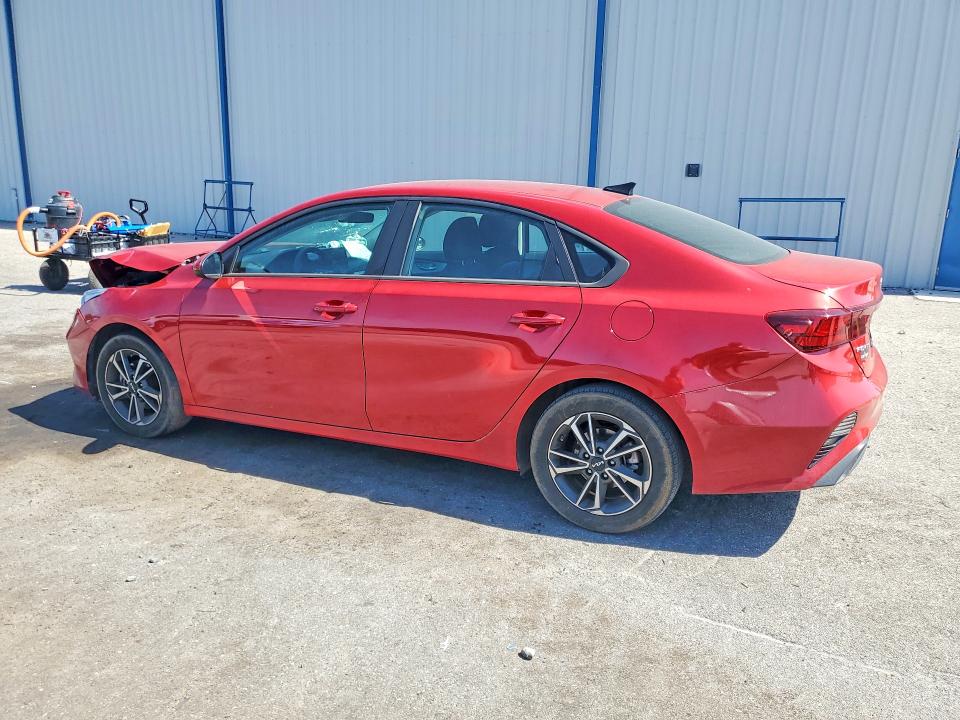 2022 Kia Forte მანქანა იყიდება აუქციონზე, vin: 3KPF24AD5NE493556, აუქციონის ნომერი: 62411436