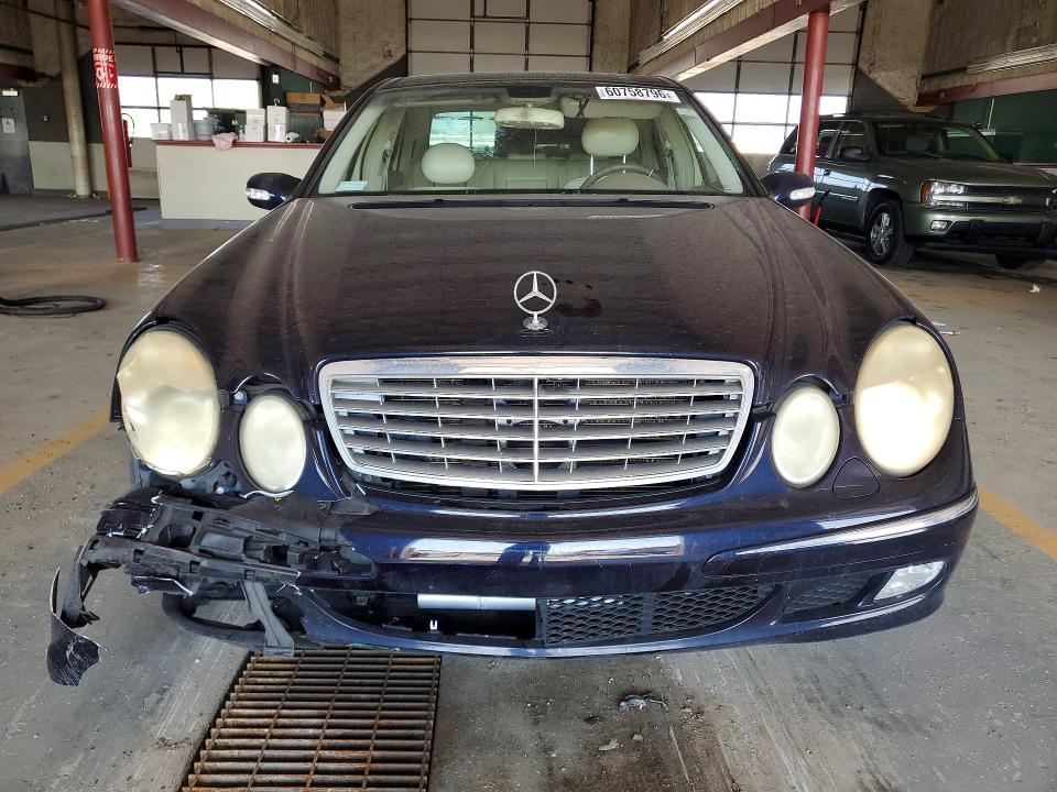 2004 Mercedes-benz E მანქანა იყიდება აუქციონზე, vin: WDBUF65J24A575560, აუქციონის ნომერი: 60758796