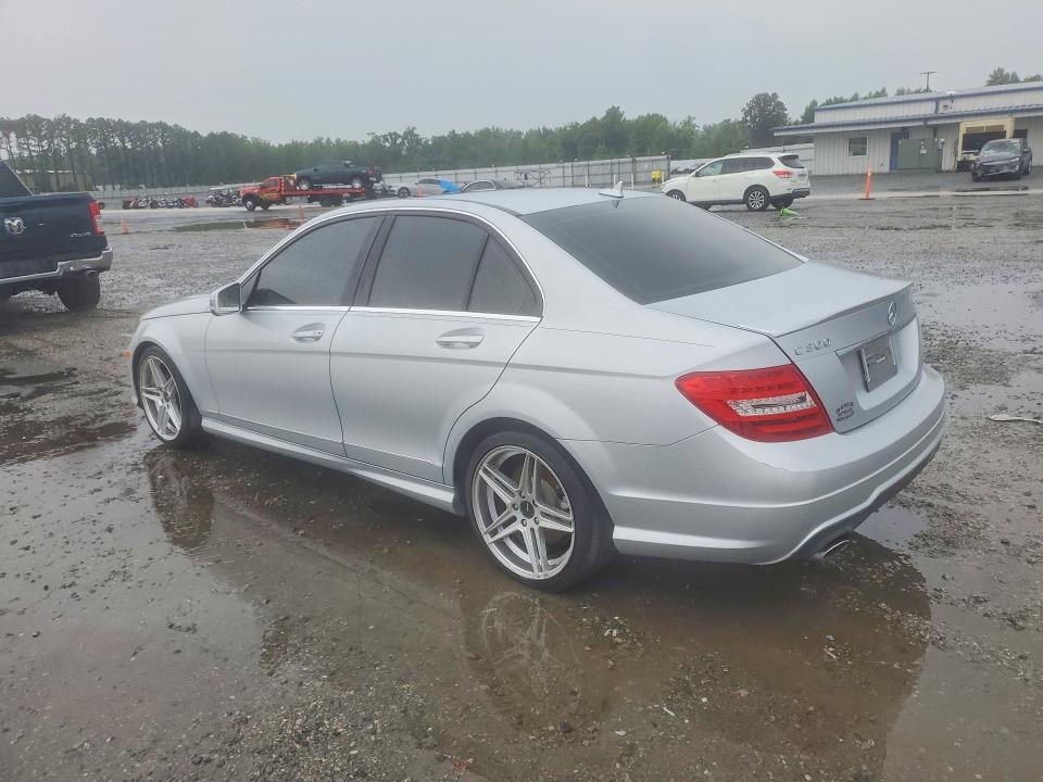 61818216 :رقم المزاد ، WDDGF8AB2DR256563 vin ، 2013 Mercedes-benz C مزاد بيع