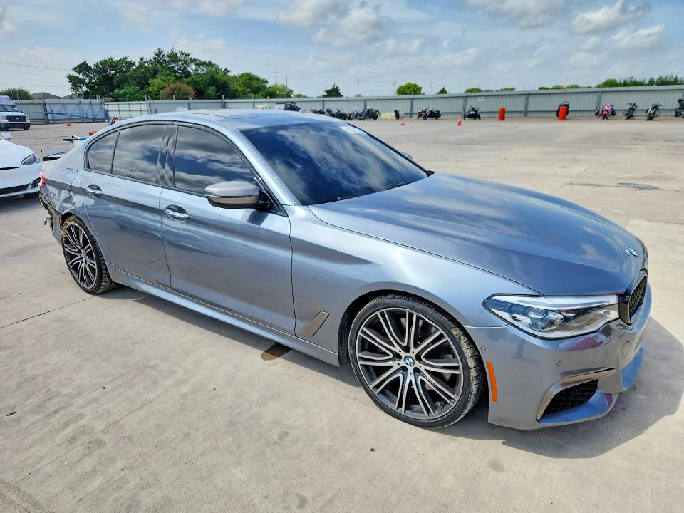 61333156 :رقم المزاد ، WBAJB9C51JB049205 vin ، 2018 Bmw M550xi مزاد بيع