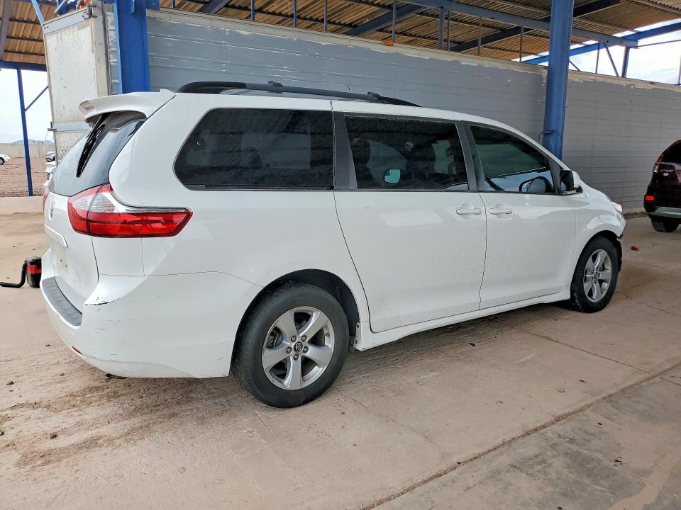 Продажа на аукционе авто 2018 Toyota Sienna, vin: 5TDKZ3DC1JS957398, номер лота: 61741586